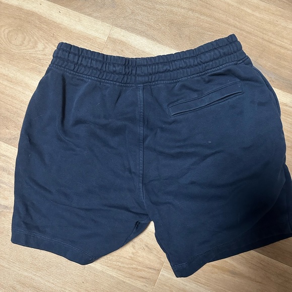 Gym shark shorts - Picture 2 of 2